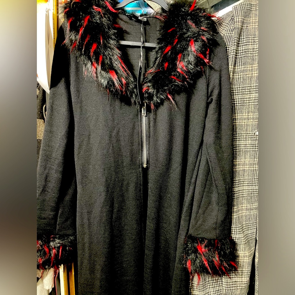 Widow
Twisted Thrill Knit Duster